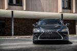 Lexus ES300h 2018 года (NA)
